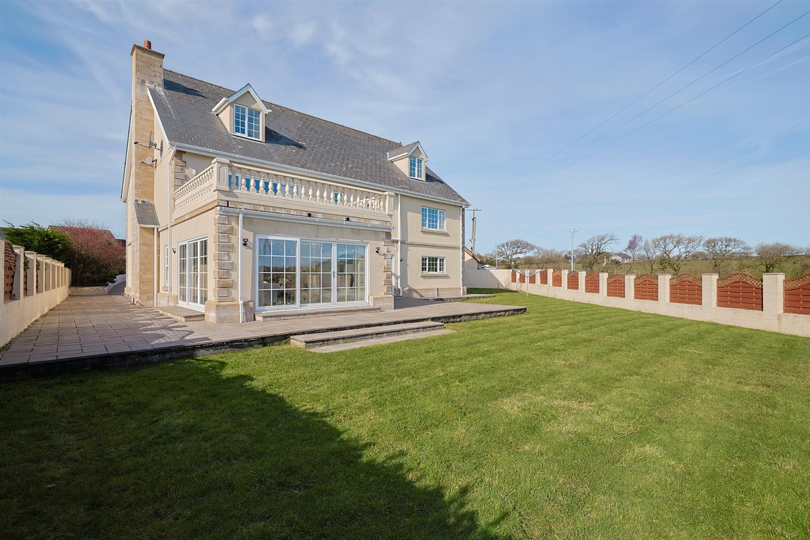 6 Clos Y Parc, Five Roads, Llanelli, SA15 5HB